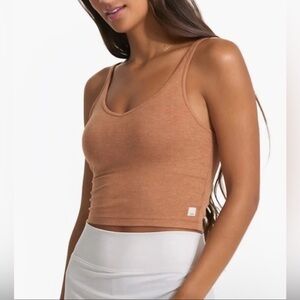 Vuori Halo Performance Crop Tank in Palo Santo Heather Brown Size Small